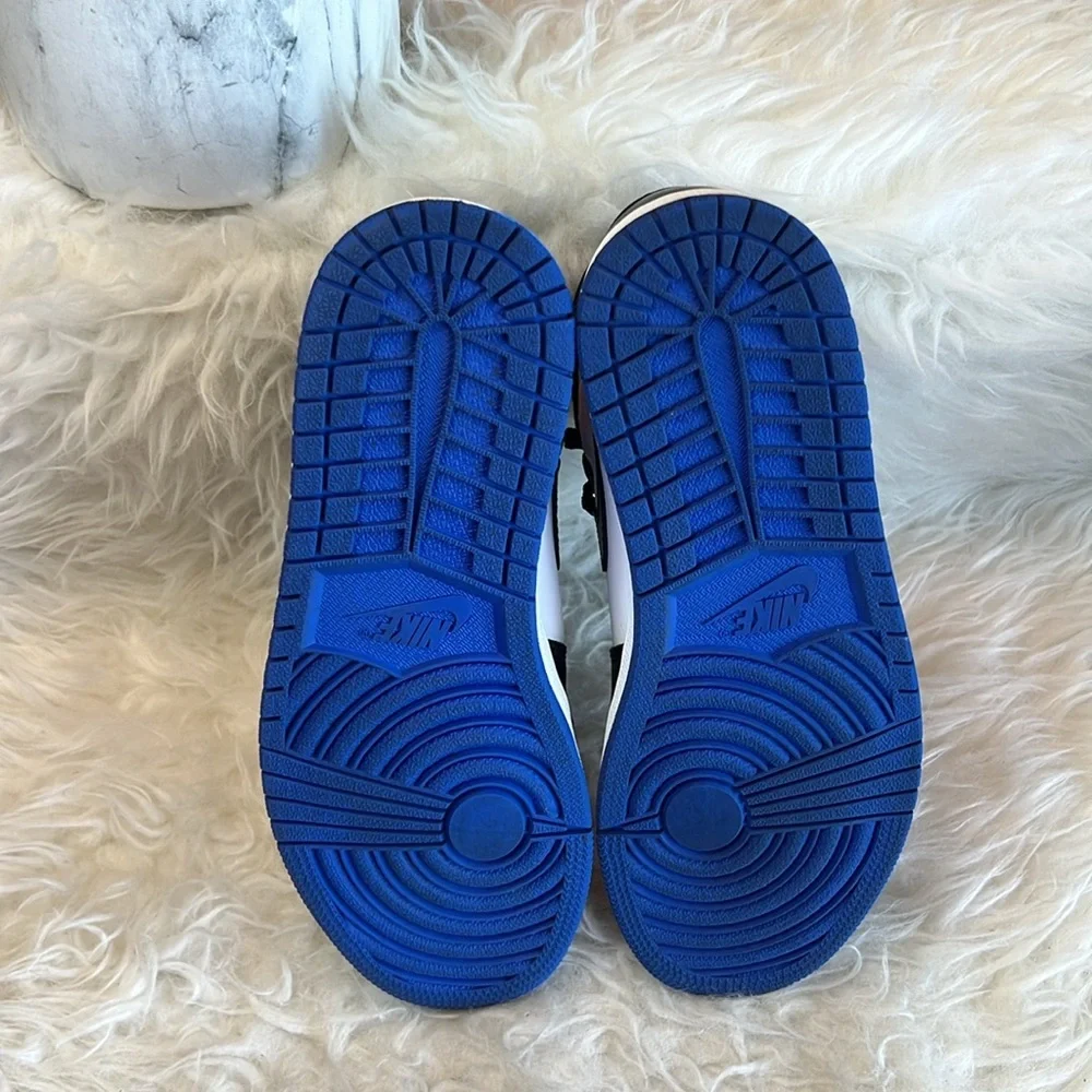 Nike Men’s Air Jordan 1 Retro High OG 'Royal Toe'  High-Top Sneakers Size 7.5 US - Picture 9 of 17